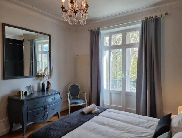 Le Ness - Face Au Pont Des Amours - Majord'Home อานซี ภายนอก รูปภาพ